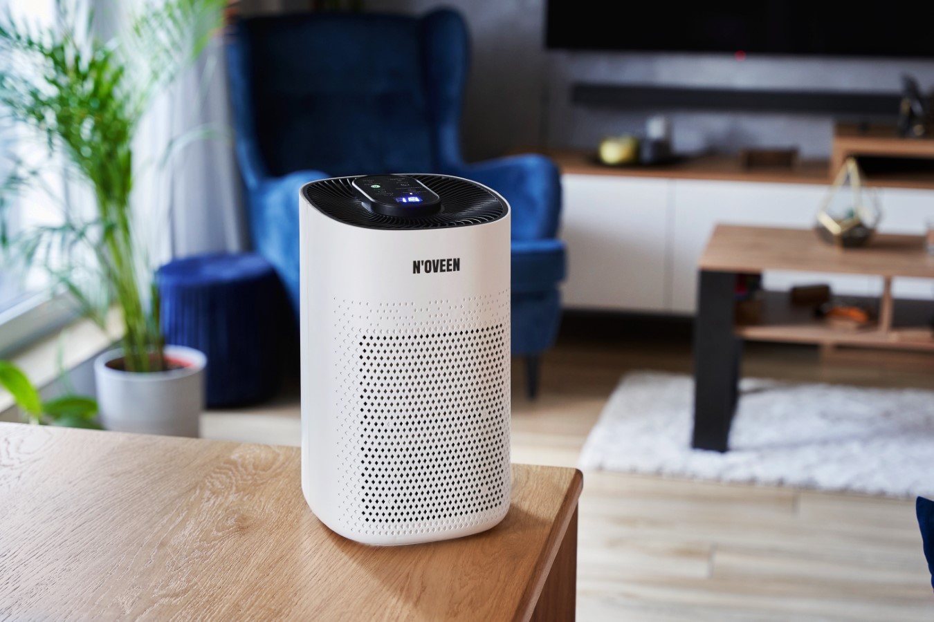 Noveen DH450 dehumidifier – kompaktni bijeli odvlaživač zraka s HEPA12 filtrom